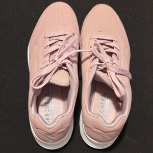 Skechers Women's Light Pink Sneakers